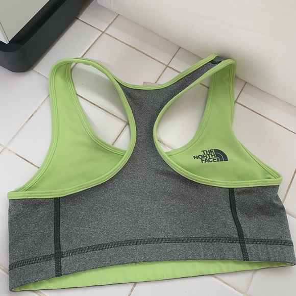 Reversible sports bra - Picture 2 of 5